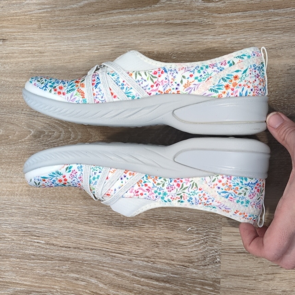 🩷💛💚💙❤️NIB Bzees White Floral Colorful Women's slip on Shoes sz 7M🩷💛💚💙❤️ - Picture 7 of 13